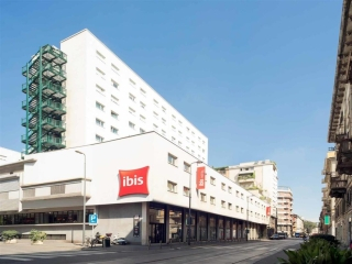 Ibis Milano Centro 3*