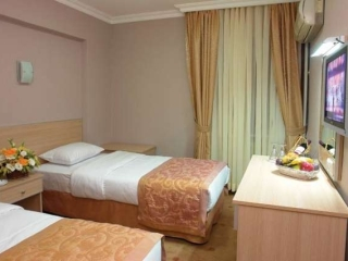 Ayma Hotel