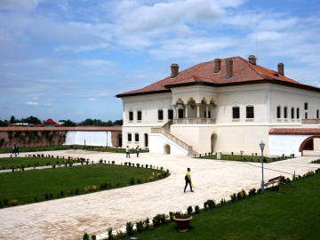 PALATUL POTLOGI, GRĂDINA ZOO ȘI PLANETARIU PITEȘTI