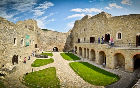 10cetatea-neamtului-1518609172.jpg